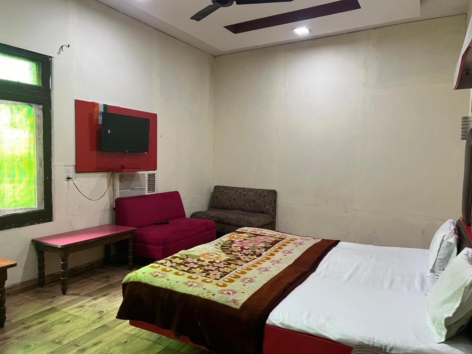 Hotel Skylark Amritsar Ngoại thất bức ảnh